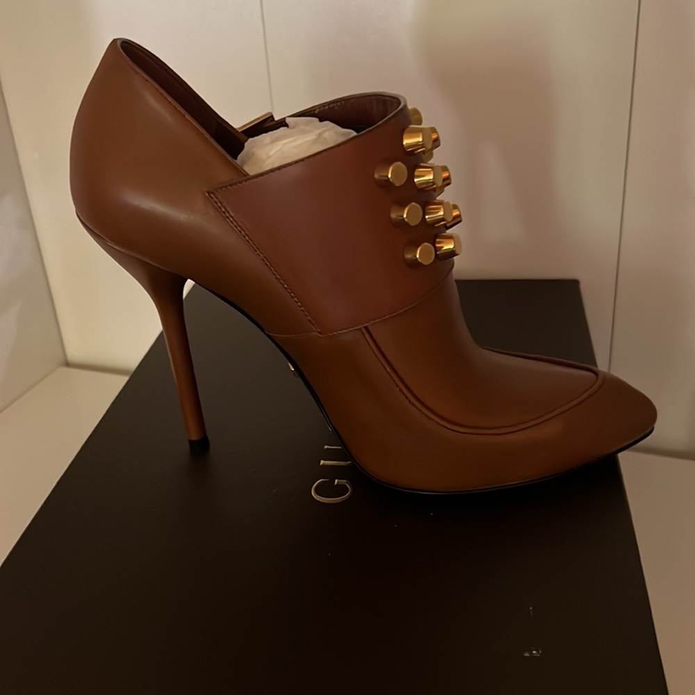 Gucci Shoes - Picture 2 of 7